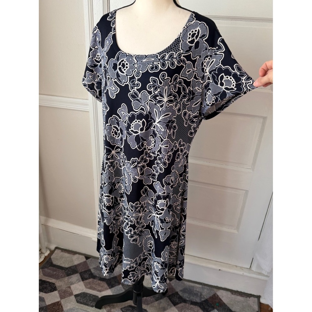 Kaktus Navy Blue &‎ White Floral Short Sleeve Mini Dress Boho Vacation Summer M - Picture 5 of 16